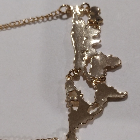Gold-Tone World Map Pendant Necklace β Travel Lover Jewelry Stylish & Minimalist - Picture 9 of 10